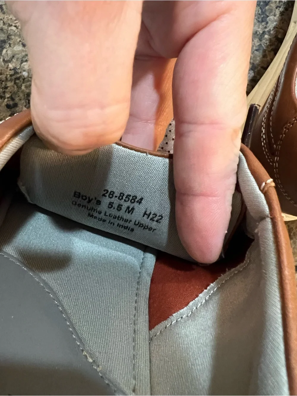 Boys Johnston and Murphy dress shoes size 5.5